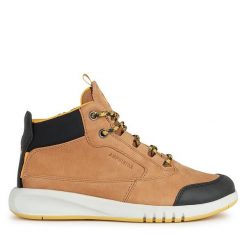 Sneakersy Geox. Brązowe trampki i tenisówki chłopięce Geox, bez wzorów, bez zapięcia. Za 329.99 zł.