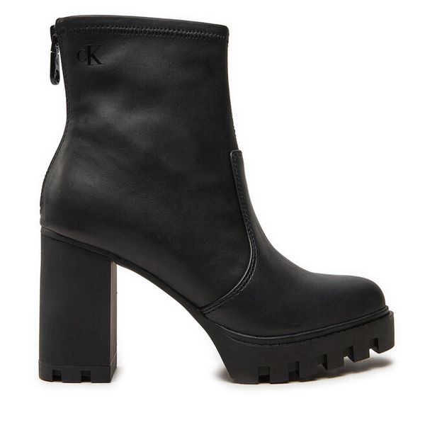 Botki Calvin Klein. Czarne botki damskie Calvin Klein, bez obcasa, na słupku, bez zapięcia. Za 399.99 zł.