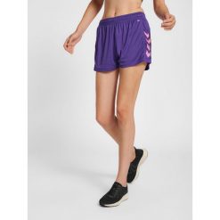 Szorty damskie Hummel hmlhmlCORE. Czerwone szorty sportowe damskie Hummel, s, bez wzorów, z materiału, klasyczne, z standardowym stanem, na fitness i siłownię. Za 148.50 zł.