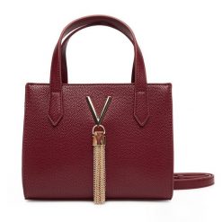 Torebka Valentino. Czerwone torebki do ręki damskie Valentino, bez wzorów, klasyczne, bez dodatków. Za 359.99 zł.