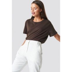 NA-KD Basic T-shirt oversize - Brown. T-shirty damskie marki NA-KD Basic. Za 52.95 zł.