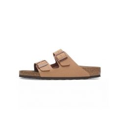 Klapki damskie Birkenstock Arizona BS. Brązowe klapki damskie Birkenstock, bez wzorów, z materiału, bez obcasa. Za 399.00 zł.