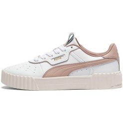 Damskie Sneakers Puma Carina 3.0 Luxe. Białe obuwie sportowe damskie Puma, bez wzorów, ze skóry, na fitness i siłownię. Za 490.00 zł.