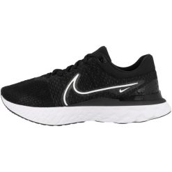 Buty do biegania męskie Nike React Infinity Run Flyknit 3. Czarne buty sportowe męskie Nike, z materiału, bez zapięcia, do biegania. Za 828.00 zł.