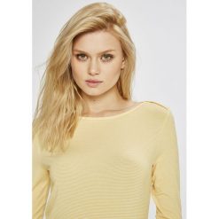 Tommy Hilfiger - Bluzka. Szare bluzki damskie Tommy Hilfiger, z dzianiny, casualowe, z okrągłym kołnierzem. Za 199.90 zł.