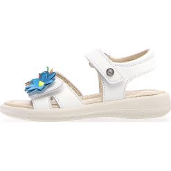 Skórzane sandały w kolorze białym ze wzorem. Białe sandały dziewczęce marki Summershoes for Girls. W wyprzedaży za 172.95 zł.