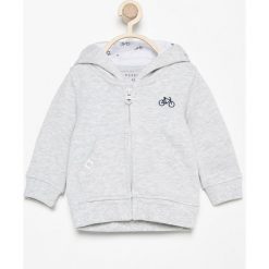 Bluza z kapturem - Jasny szar. Szare bluzy dla chłopców Reserved. Za 79.99 zł.