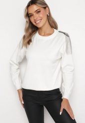 Biały Sweter z Wiskozy z Pagonami w Cyrkonie i Łańcuszkami Trianna. Białe swetry damskie Born2be, bez wzorów, z tkaniny, bez kołnierzyka, bez ramiączek, bez kaptura. Za 129.99 zł.