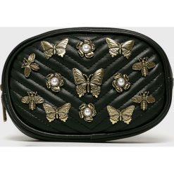 Steve Madden - Nerka. Czarne walizki damskie marki Steve Madden, w paski, z materiału. Za 239.90 zł.