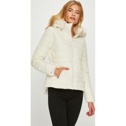 Guess Jeans - Kurtka Lorelie. Kurtki damskie marki Guess Jeans. W wyprzedaży za 699.90 zł.