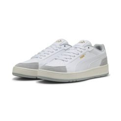 Sneakersy unisex Court Classico Sport PUMA. Białe obuwie sportowe damskie Puma, bez wzorów, z zamszu, trekkingowe. W wyprzedaży za 209.00 zł.