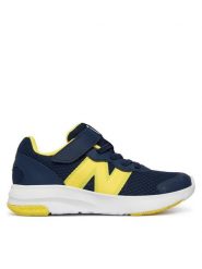 New Balance Sneakersy P57851R Granatowy. Niebieskie buty sportowe chłopięce New Balance, bez wzorów, z materiału, bez zapięcia. Za 179.99 zł.