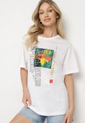 Biała Koszulka T-shirt z Bawełny z Ozdobnym Nadrukiem Savenelle. Białe t-shirty męskie Born2be, l, bez wzorów, z bawełny, eleganckie, bez kołnierzyka. Za 29.99 zł.