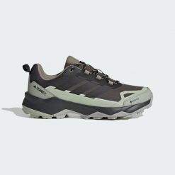 Buty trekkingowe Terrex Skychaser AX5 GORE-TEX Hiking. Czarne trekkingi męskie Adidas, wspinaczkowe, gore-tex. Za 473.70 zł.
