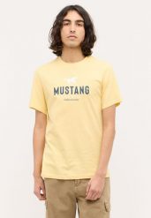 MĘSKA KOSZULKA MUSTANG Austin T-shirt LOGO Impala 1015059 9043. Żółte koszulki polo męskie Mustang, m, bez wzorów, z bawełny, casualowe, bez ramiączek. Za 89.99 zł.