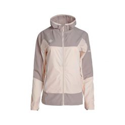 Lekka damska kurtka z kapturem do biegania i trekkingu BENICIA z rękawiczkami So. Czerwone kurtki damskie IZAS, bez wzorów, z nylonu, z kapturem, do biegania. Za 286.91 zł.