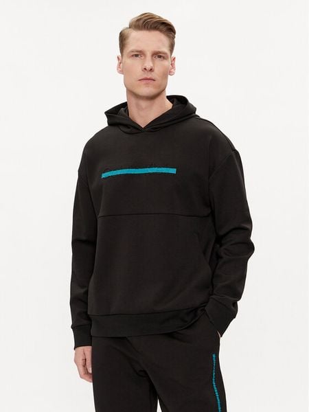 Calvin Klein Bluza Color Embosed Logo K10K112442 Czarny Regular Fit. Czarne bluzy męskie Calvin Klein, m, bez wzorów, z bawełny, bez kaptura. Za 649.99 zł.