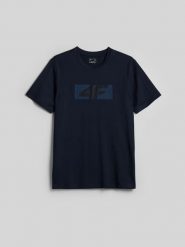 4F T-shirt regular z nadrukiem męski - granatowy M. Niebieskie koszulki sportowe męskie 4f, m, bez wzorów, z bawełny, klasyczne, bez kołnierzyka. Za 79.99 zł.