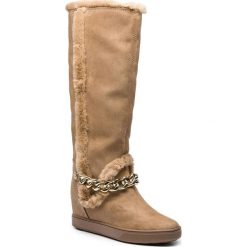 Kozaki GUESS - FLFSH4 ESU11 BISQU. Kozaki damskie marki Guess. W wyprzedaży za 419.00 zł.