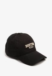 Czarna Bawełniana Czapka z Daszkiem Ozdobiona Napisem Vornetta. Czarne czapki i kapelusze damskie Renee, na wiosnę, z aplikacjami, z bawełny, eleganckie. Za 34.99 zł.