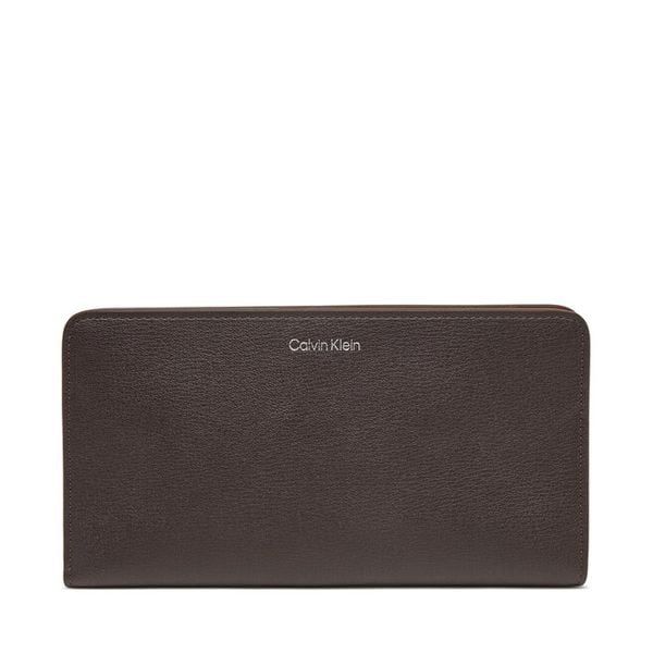 Portfel Calvin Klein. Brązowe portfele damskie Calvin Klein, bez wzorów. Za 289.99 zł.