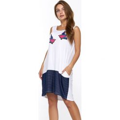 Sukienka w kolorze biało-granatowym. Sukienki damskie marki Bessa, Moonlight. W wyprzedaży za 119.95 zł.