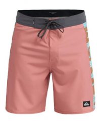 Spodenki boardshort dla Mężczyzn SURFSILK ARCH 18" Różowy. Czerwone kąpielówki męskie Quiksilver, l, bez wzorów, z poliesteru, do pływania. Za 299.99 zł.