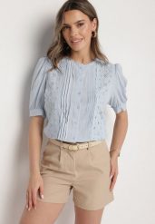 Jasnoniebieska Wiskozowa Koszula Ozdobiona Haftem Lirevara. Niebieskie bluzki damskie Born2be, l, bez wzorów, z wiskozy, eleganckie, bez kołnierzyka, bez ramiączek. Za 84.99 zł.