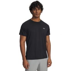 Koszulka do biegania męska Under Armour Velociti Reflect. Czarne koszulki sportowe męskie Under Armour, m, bez wzorów, z materiału, bez kołnierzyka, bez ramiączek, do biegania. Za 209.05 zł.