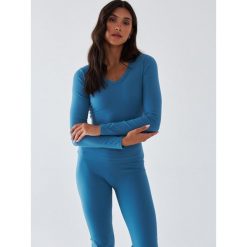 Longsleeve Sportowy BeShaped Morning Dew. Niebieskie obuwie sportowe damskie BESHAPED, bez wzorów, z elastanu, na fitness i siłownię. Za 179.00 zł.