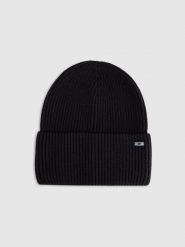 4F Czapka beanie damska - czarna M. Czarne czapki i kapelusze damskie 4f, na zimę, bez wzorów, z wiskozy, eleganckie. Za 59.99 zł.