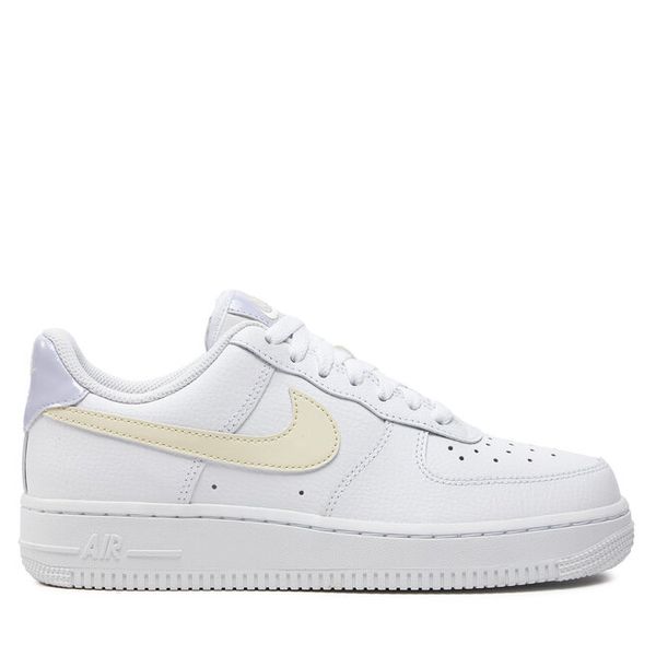 Sneakersy Nike. Zielone trampki i tenisówki chłopięce Nike, bez wzorów, bez zapięcia. Za 569.99 zł.