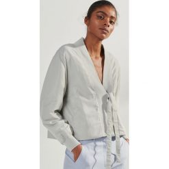 Krótka kurtka - Zielony. Kurtki damskie marki Reserved. Za 299.99 zł.