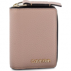 Mały Portfel Damski CALVIN KLEIN - Ck Base Small Wallet K60K604610 007. Czerwone portfele damskie Calvin Klein, ze skóry ekologicznej. Za 229.00 zł.