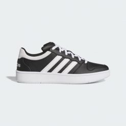 Buty HOOPS CLASSIC. Białe buty sportowe męskie Adidas, z gumy, bez zapięcia, do koszykówki. Za 279.00 zł.