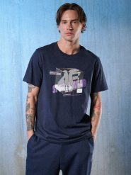 4F T-shirt regular з принтом чоловічий - темно-синій XXL. T-shirty męskie 4f, xxl, bez wzorów, bez kołnierzyka. W wyprzedaży za 459.90 zł.