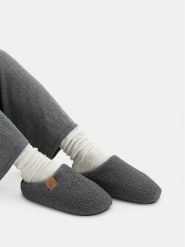 G-Star Raw Kapcie CEO-WSS21713-01 Szary. Szare kapcie damskie G-Star, bez wzorów, z materiału. Za 99.99 zł.
