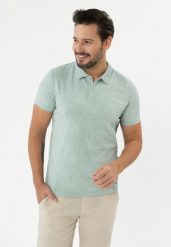 Koszulka polo z wzorem O-KOBALT. Zielone koszulki polo męskie Volcano, m, bez wzorów, z bawełny, wakacyjne, bez ramiączek. Za 99.99 zł.