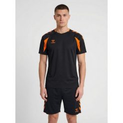 Koszulka Hummel Core 2.0. Brązowe buty sportowe męskie Hummel, bez wzorów, bez kołnierzyka, bez ramiączek, na fitness i siłownię. Za 170.50 zł.