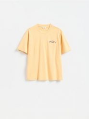 T-shirt relaxed z haftem - jasnopomarańczowy. Brązowe t-shirty męskie Reserved, l, bez wzorów, z bawełny, bez kołnierzyka. Za 69.99 zł.