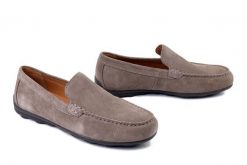 GEOX U55HYA 00022 C1018 U SPHERICA EC16 A SUEDE dove grey, półbuty męskie. Szare półbuty na co dzień męskie Geox, bez zapięcia. Za 549.90 zł.