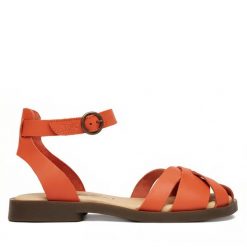 Sandały Fly London. Czerwone sandały damskie Fly London, bez wzorów, bez obcasa, na płaskiej podeszwie, bez zapięcia. Za 420.99 zł.