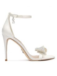 Steve Madden Sandały Newlywed 11005241 Biały. Białe sandały damskie Steve Madden, bez wzorów, z materiału, bez obcasa, na szpilce, bez zapięcia. Za 519.99 zł.