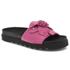 Różowe Klapki Karino Eleganckie Welurowe Obuwie Damskie. Czerwone klapki damskie Karino, z aplikacjami, z weluru, eleganckie, bez obcasa. Za 339.00 zł.