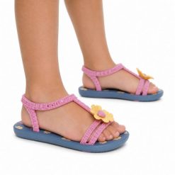 Sandały dziecięce Ipanema 83355 DAISY BABY. Czerwone sandały dziewczęce Ipanema, z materiału, bez zapięcia. Za 49.00 zł.