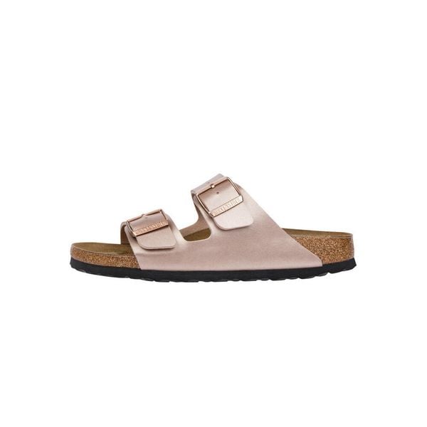 Klapki damskie Birkenstock Arizona Bf Copper. Brązowe obuwie sportowe damskie Birkenstock, bez wzorów, z materiału, trekkingowe. Za 296.10 zł.