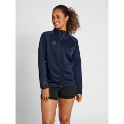 Bluza do piłki ręcznej damska Hummel Cima XK zapinana na zamek. Niebieskie bluzy sportowe damskie Hummel, m, bez wzorów, z dresówki, bez kaptura, do piłki ręcznej. W wyprzedaży za 232.50 zł.