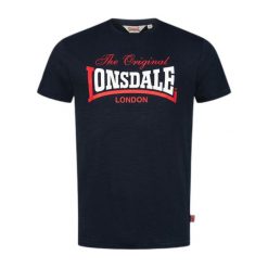 Koszulka Lonsdale Aldingham. Czerwone koszulki sportowe męskie Lonsdale, bez wzorów, z bawełny, bez kołnierzyka, bez ramiączek. Za 119.00 zł.