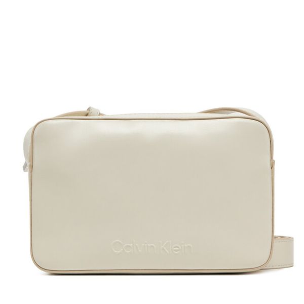 Torebka Calvin Klein. Brązowe listonoszki damskie Calvin Klein, bez wzorów, bez dodatków. Za 249.99 zł.