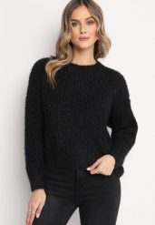 Czarny Dzianinowy Sweter z Warkoczykowym Splotem Akina. Czarne swetry damskie Born2be, m, z aplikacjami, z dzianiny, bez kołnierzyka, bez ramiączek, długie, bez kaptura. Za 49.99 zł.